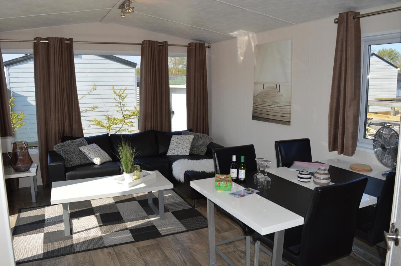 Vakantie Chalet มัคคุม ภายนอก รูปภาพ